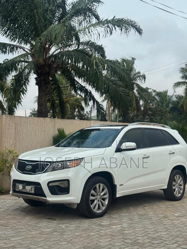 Kia Sorento LX 2012 Silver