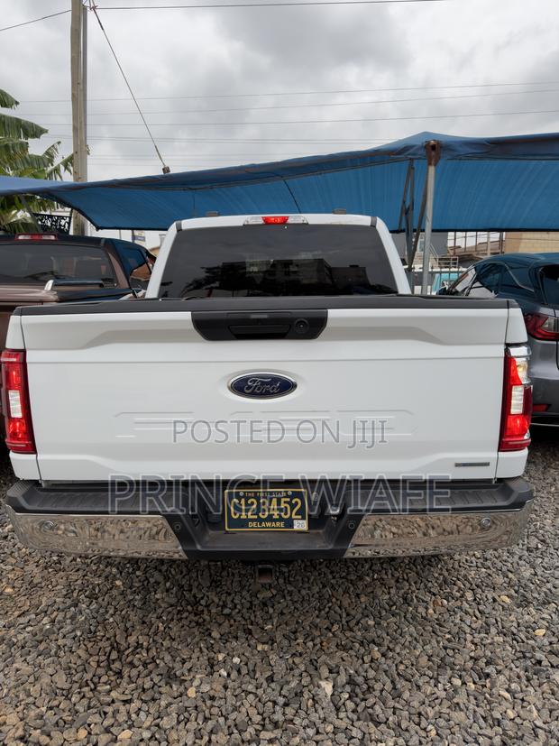 Ford F-150 XLT 2022 White