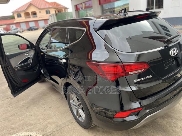 Hyundai Santa Fe SE AWD 2018 Black