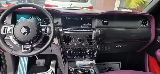 Rolls-Royce Cullinan Black Badge 2024 Black
