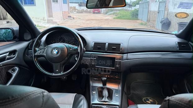 BMW 3 Series 320i RWD 2008 Gray