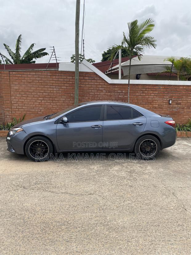 Toyota Corolla LE 4dr Sedan (1.8L 4cyl CVT) 2015 Gray
