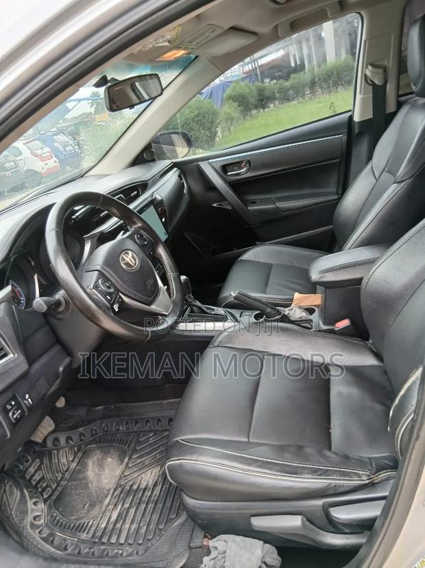 Toyota Corolla 2014 Silver