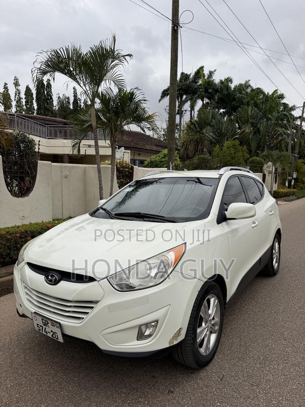 Hyundai Tucson GLS AWD 2012 White