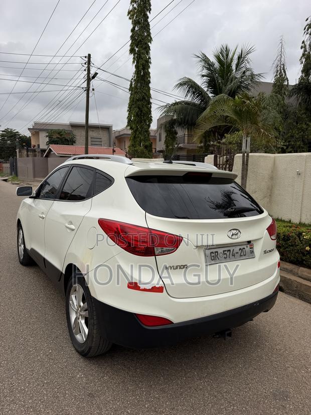 Hyundai Tucson GLS AWD 2012 White