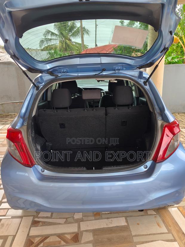 Toyota Vitz 1.3 FWD 5dr 2014 Blue