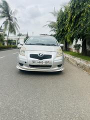 Toyota Vitz 2007 Silver for sale