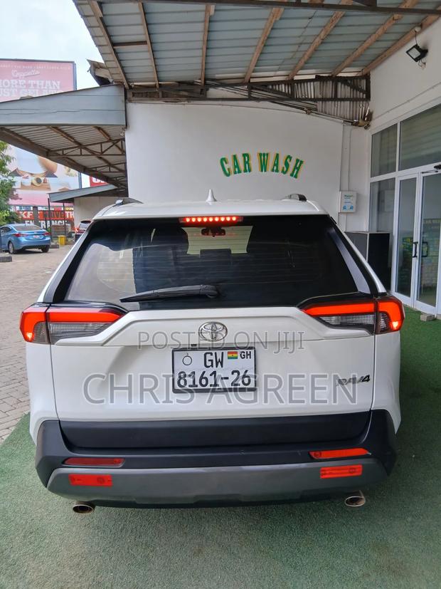 Toyota RAV4 2020 White