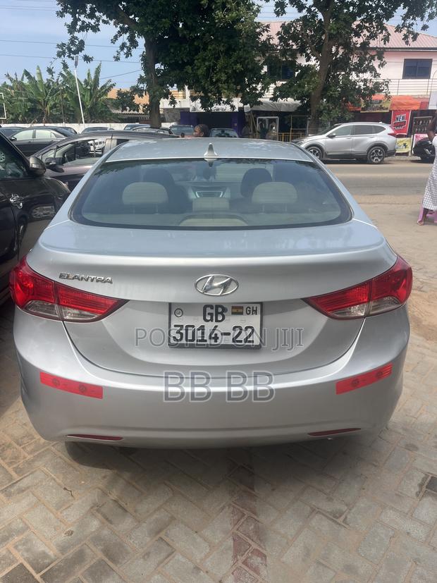 Hyundai Elantra 2014 Silver