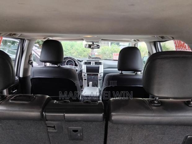 Toyota 4-Runner 2012 Silver