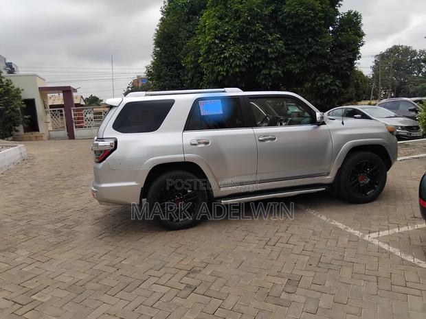 Toyota 4-Runner 2012 Silver