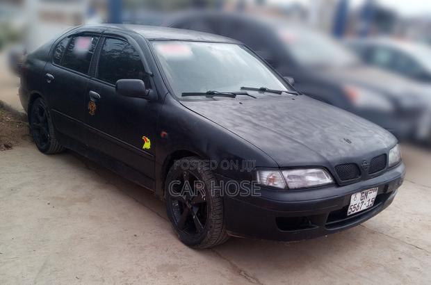 Nissan Primera 2000 Black