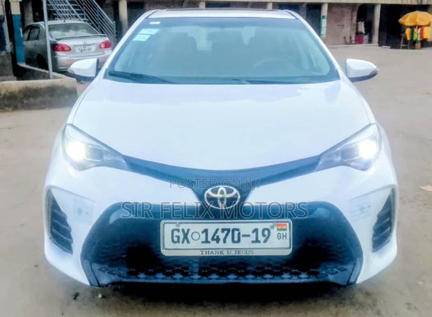 Toyota Corolla LE Eco Plus 4dr Sedan (1.8L 4cyl CVT) 2015 White