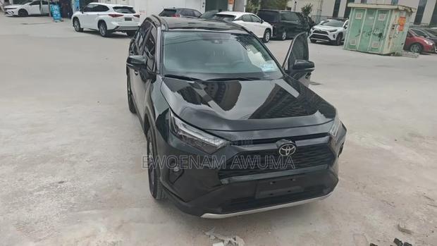 Toyota RAV4 2024 Black