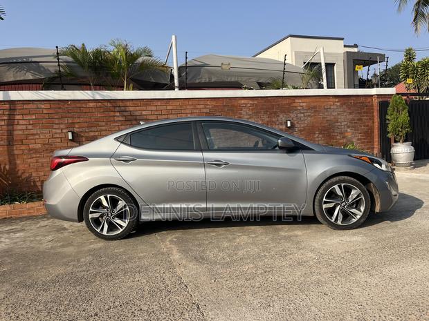 Hyundai Elantra 2016 Silver
