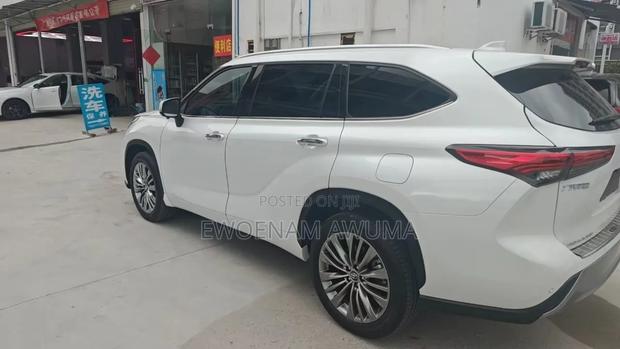 Toyota Highlander 2023 White