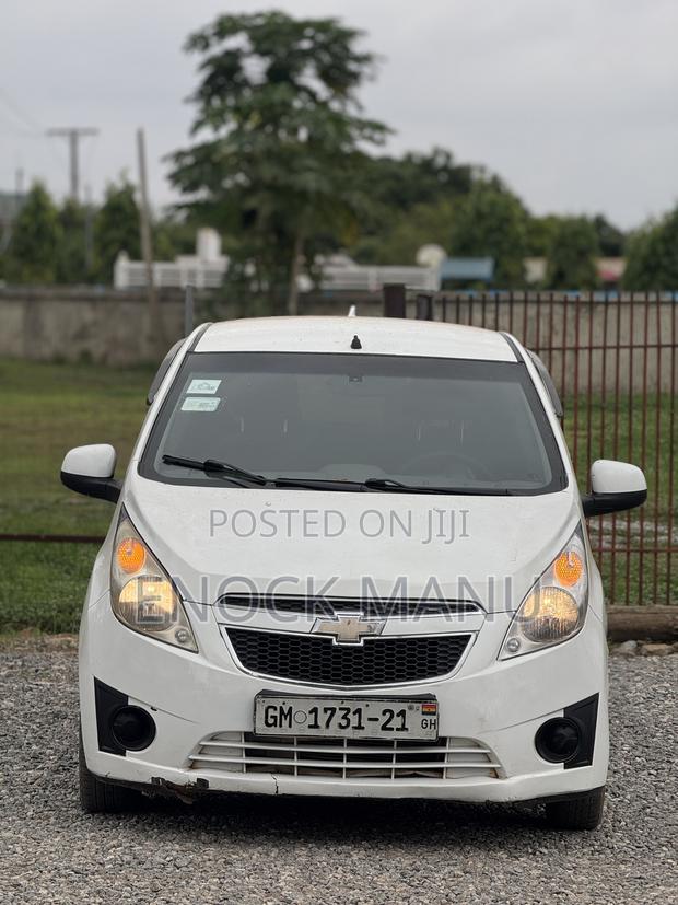 Chevrolet Spark Hatch LT 2010 White