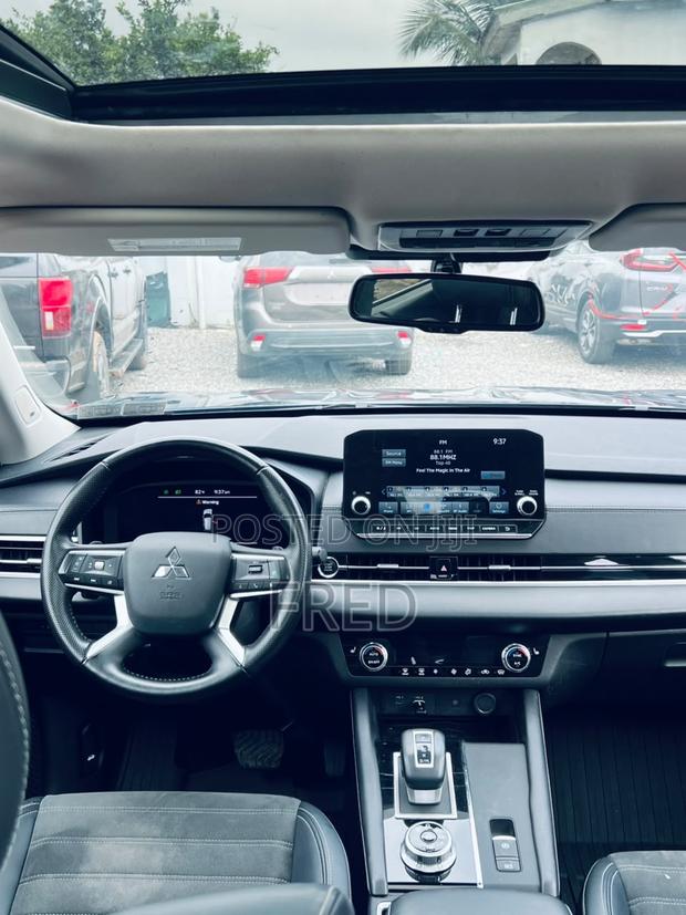 Mitsubishi Outlander SEL 2024 Blue