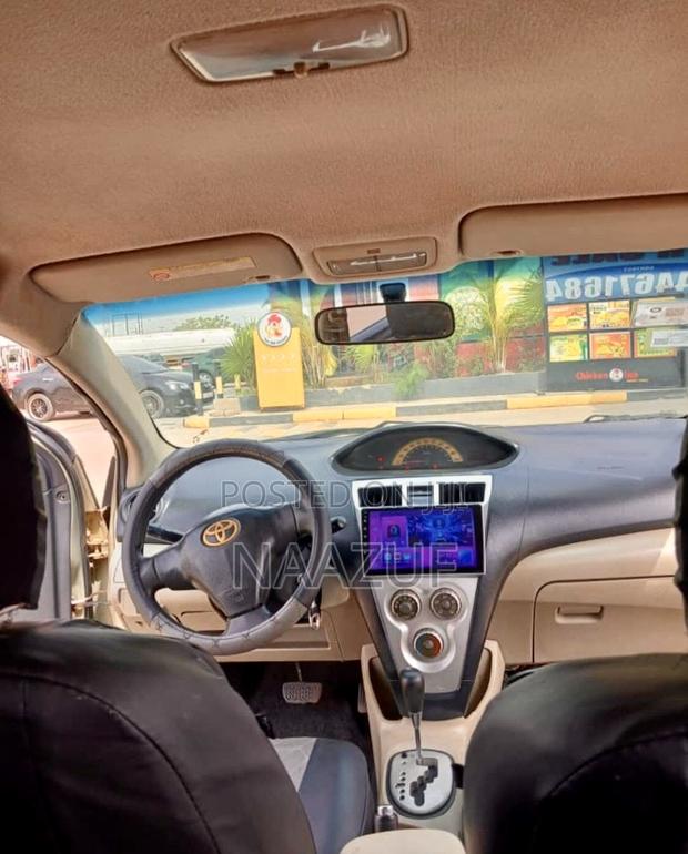 Toyota Yaris 1.5 Sedan 2008 Gold
