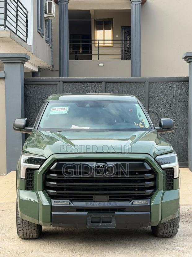 Toyota Tundra SR5 2022 Green