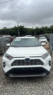 Toyota RAV4 2019 White for sale
