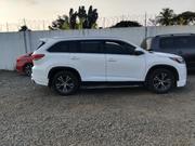 Toyota Highlander 2019 White for sale