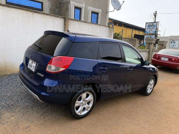 Toyota Matrix Hatchback AWD (1.8L 4cyl 4A) 2006 Blue