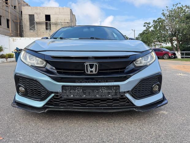 Honda Civic Sport 4dr Hatchback (1.5L 4cyl) 2017 Gray