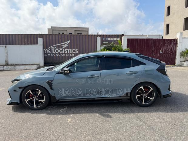 Honda Civic Sport 4dr Hatchback (1.5L 4cyl) 2017 Gray