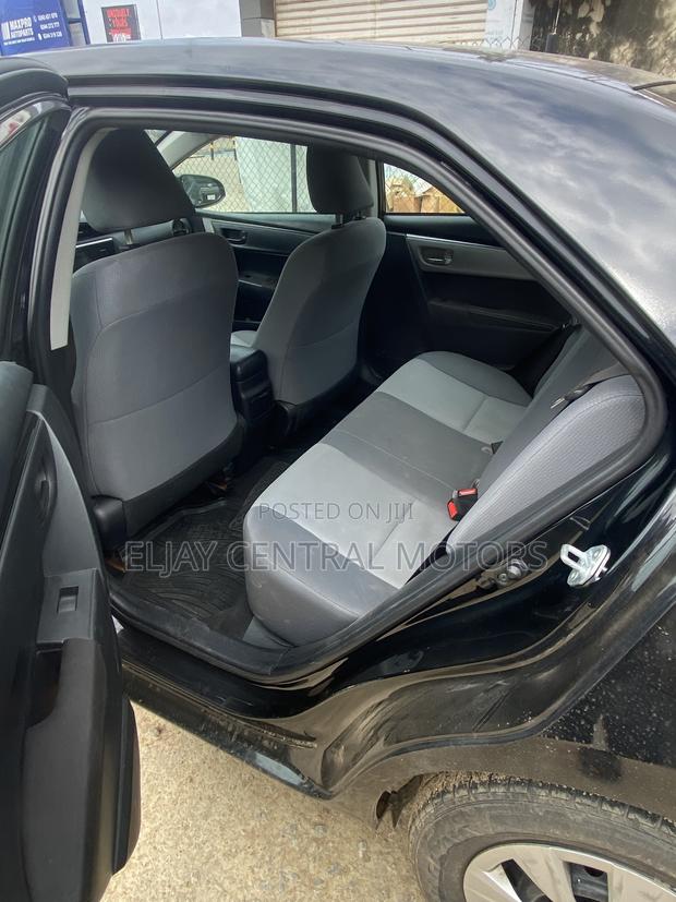 Toyota Corolla LE ECO w/Package 1 4dr Sedan (1.8L 4cyl CVT) 2017 Black