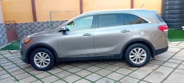 Kia Sorento 2.4L L FWD 2017 Gray