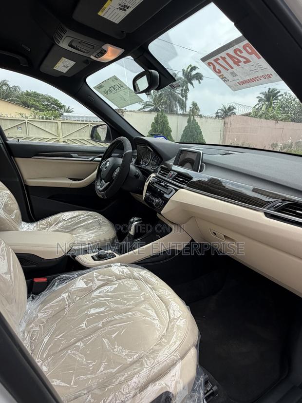 BMW X1 sDrive28i FWD 2017 White