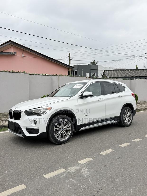 BMW X1 sDrive28i FWD 2017 White