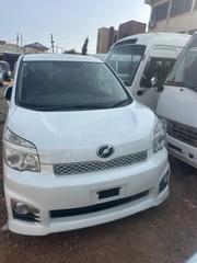 Toyota Voxy X 2WD 8-Seater 2013 White for sale