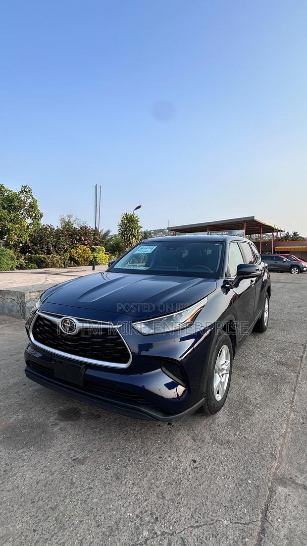 Toyota Highlander 2023 Blue