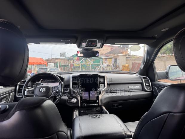 Dodge RAM 2022 Brown