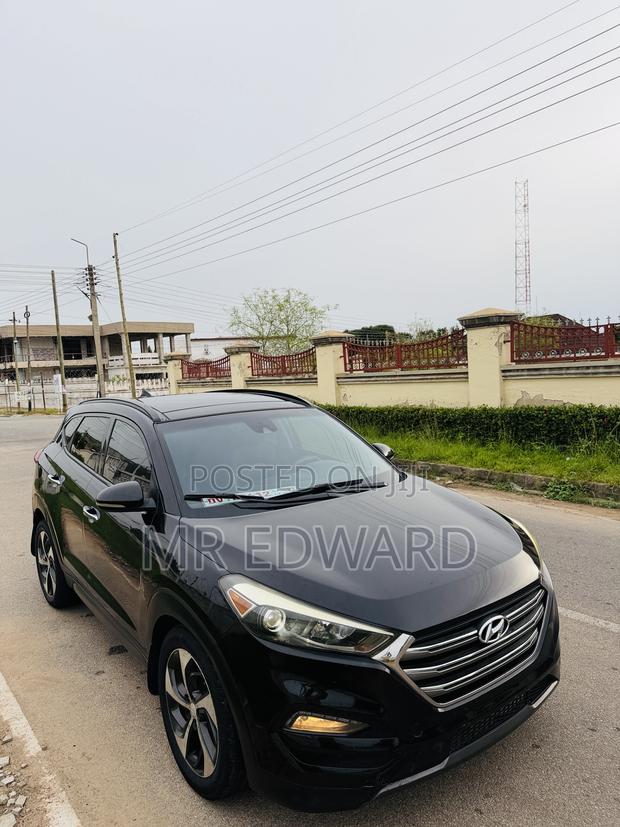 Hyundai Tucson Limited AWD 2016 Black