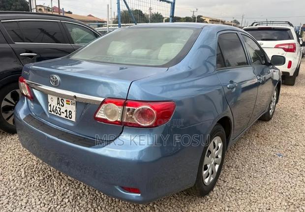Toyota Corolla 2012 Blue