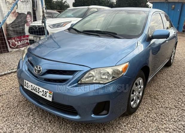 Toyota Corolla 2012 Blue