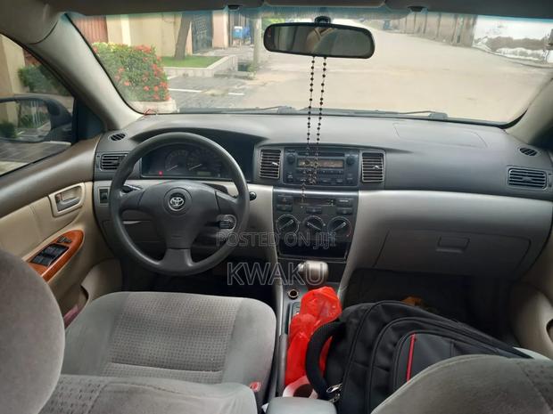 Toyota Corolla 2006 Brown
