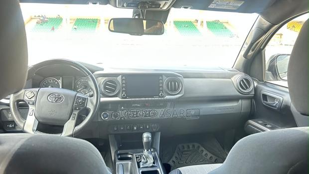 Toyota Tacoma TRD Off Road 2022 White