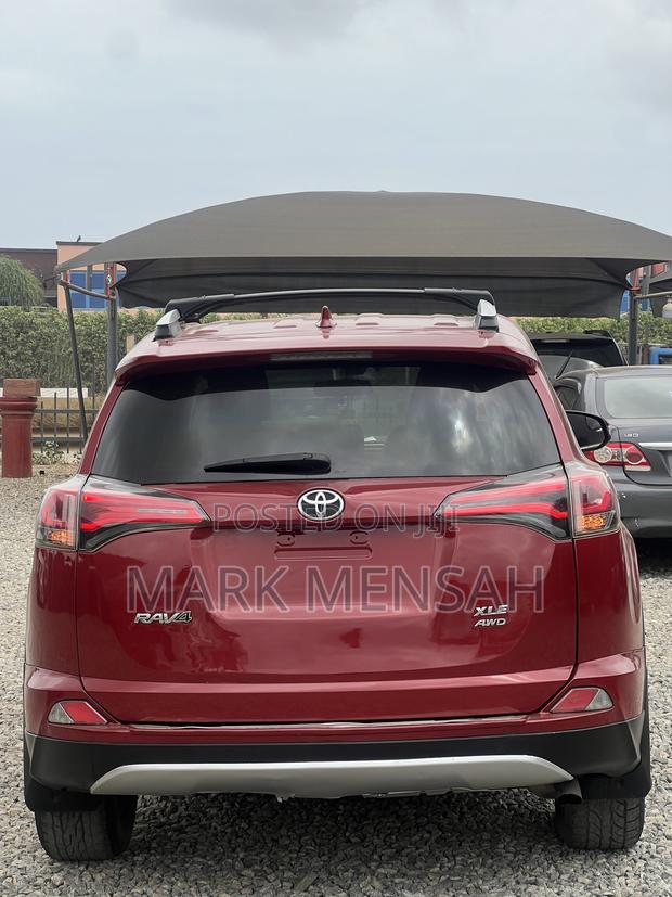 Toyota RAV4 2017 Red