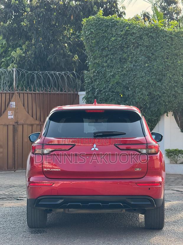 Mitsubishi Outlander 2024 Red
