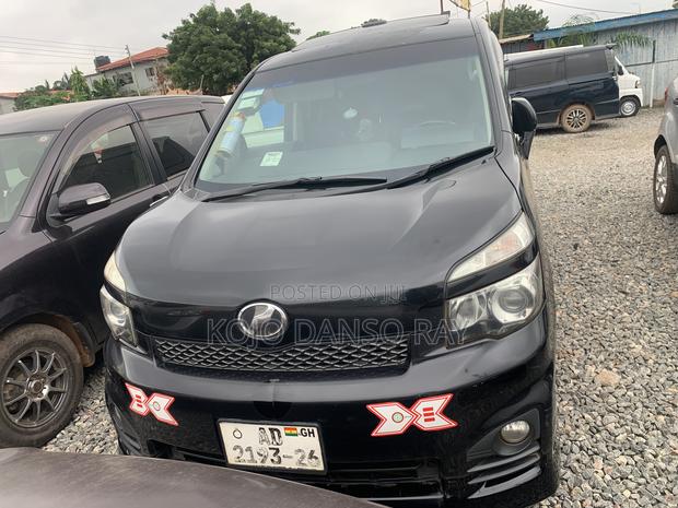 Toyota Voxy X L Edition 2WD 7-Seater 2012 Black