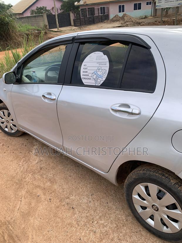 Toyota Vitz 1.0 FWD 3dr 2012 Silver