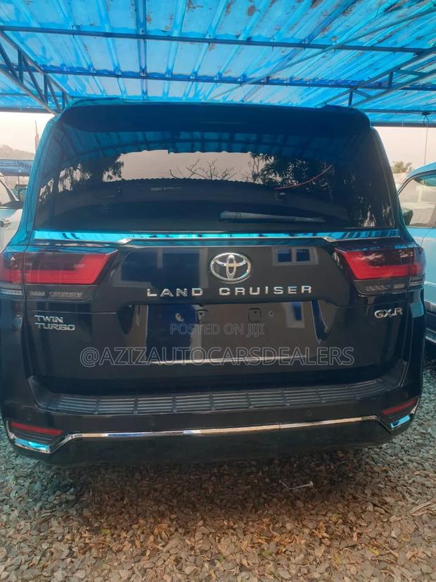 Toyota Land Cruiser 3.5 V6 2022 Black