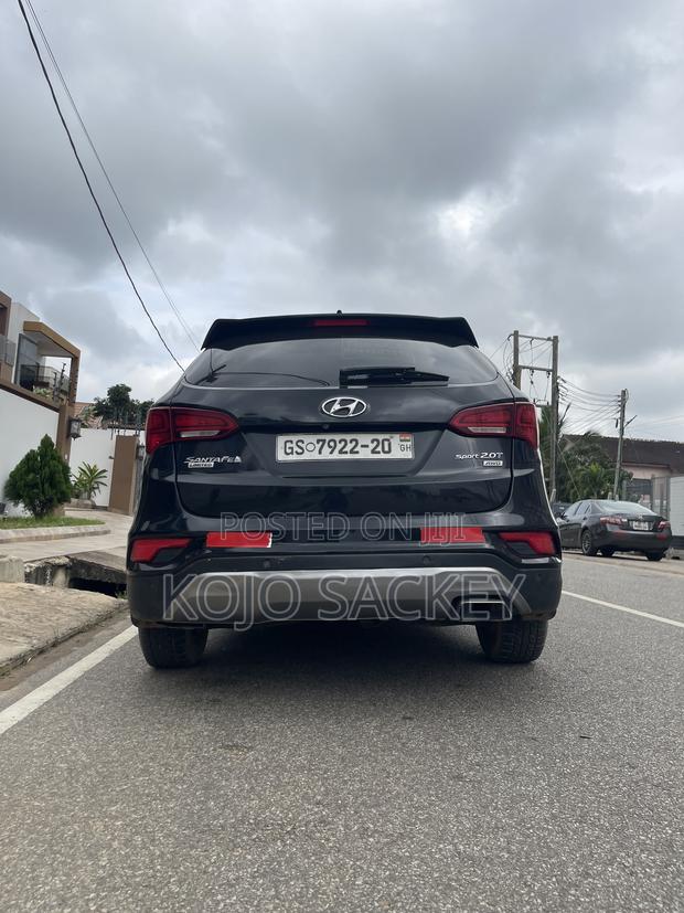 Hyundai Santa Fe SE Ultimate AWD 2018 Black