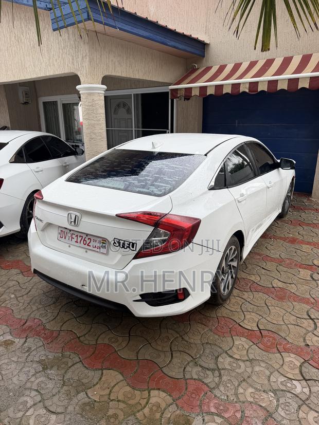 Honda Civic EX Sedan 2018 White