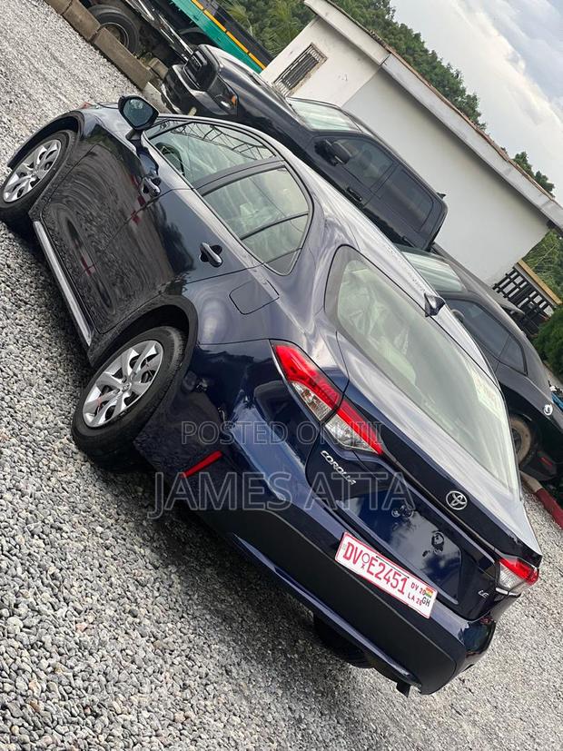 Toyota Corolla LE 2022 Blue