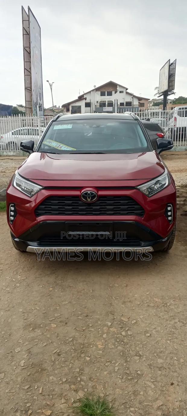 Toyota RAV4 2021 Red